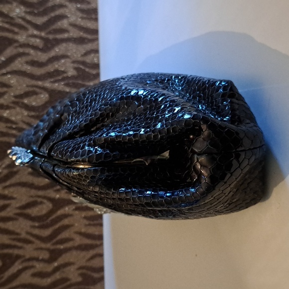 Brighton First Kiss *Blinged by Dean* clutch - Picture 4 of 10